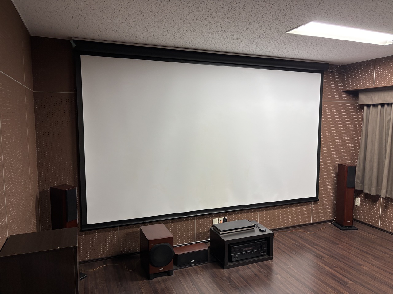 シアタールーム5